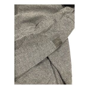 ALO Yoga Gray Checkered Fabric